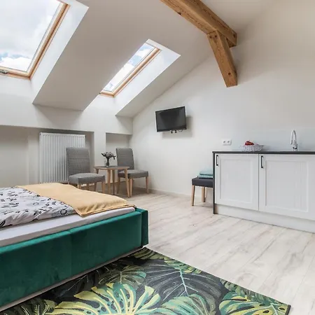 Delis - Dluga Street 11/3